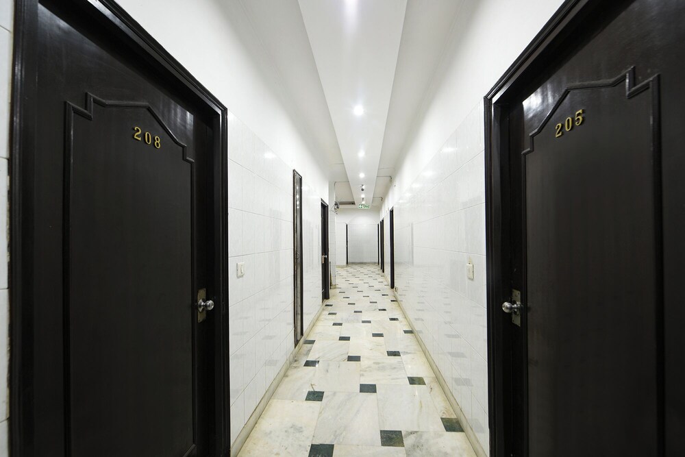 Fabhotel Delhi Darbar