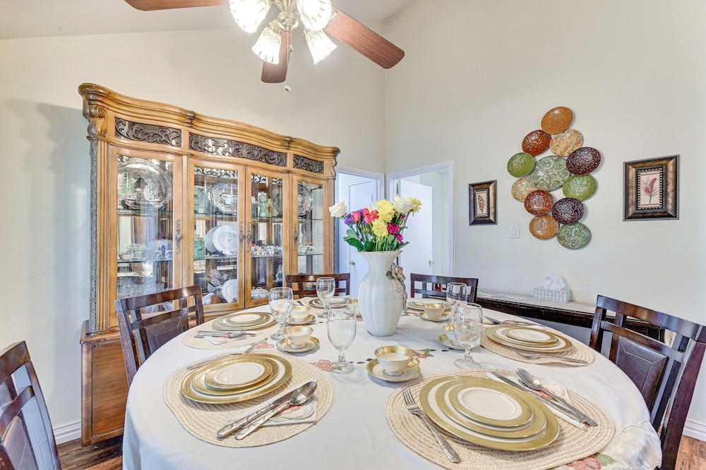 Pet-friendly Family Home 3 Mi to Lake Lewisville