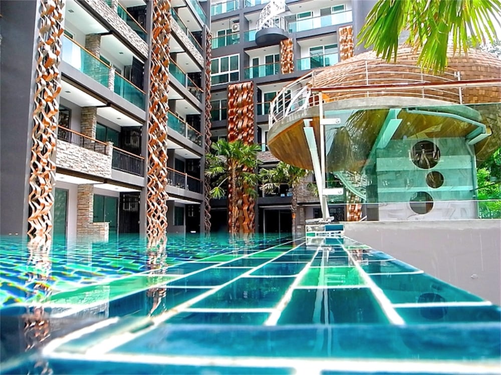 Emerald Patong New Studio with Balcony