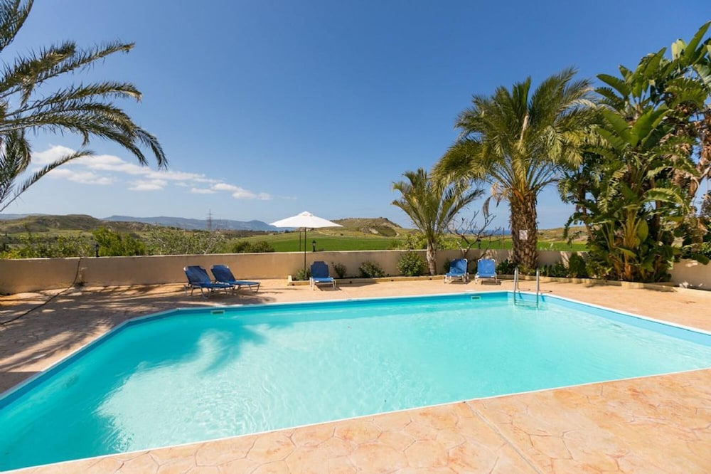 Villa Noni Large Private Pool A C Wifi - 1967 view 5