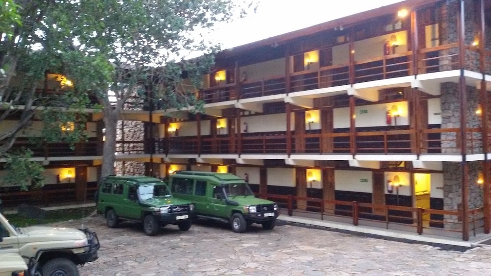 Lobo Wildlife Lodge