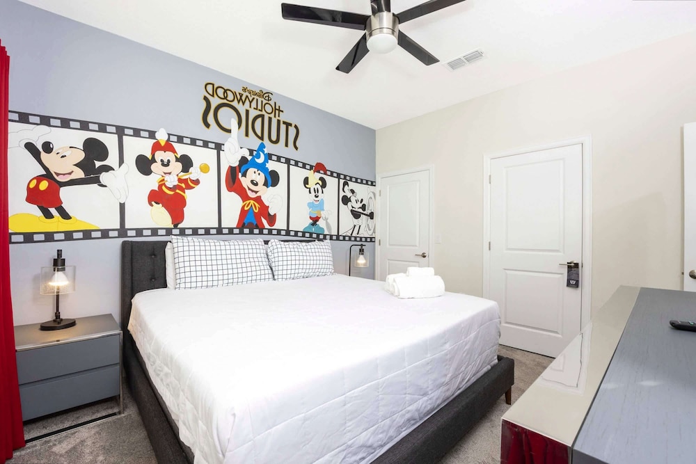 Stunning 4Bd Near Disney w Pool Storey Lake 4369