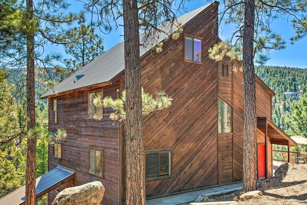 Roomy Angel Fire Home w/ Hot Tub, Sunroom & Views!