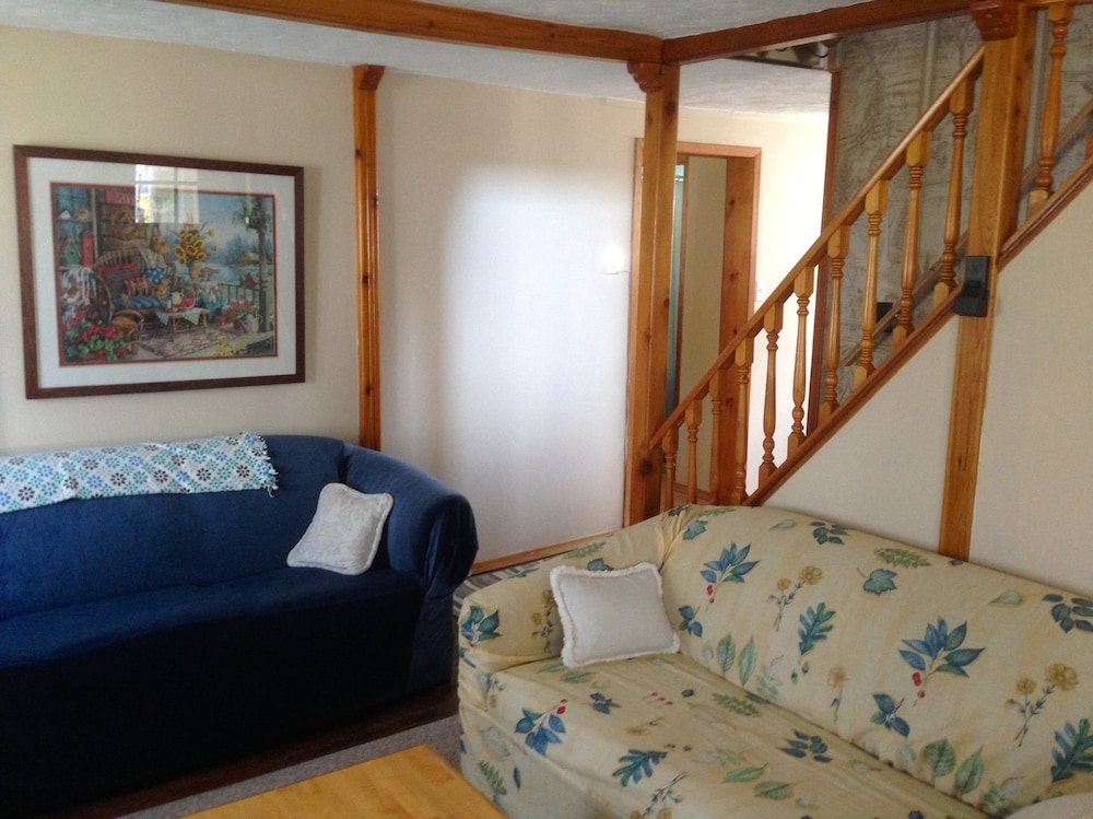 HarbourView Cottage