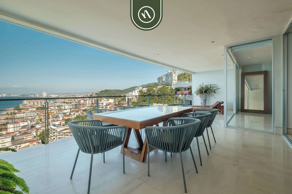 Oceanview Penthouse With Private Pool - BBQ