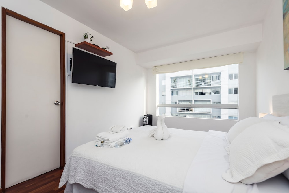 ALU Apartments - Miraflores Boardwalk