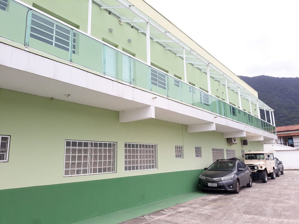 POUSADA TANI COM PISCINA em MARESIAS