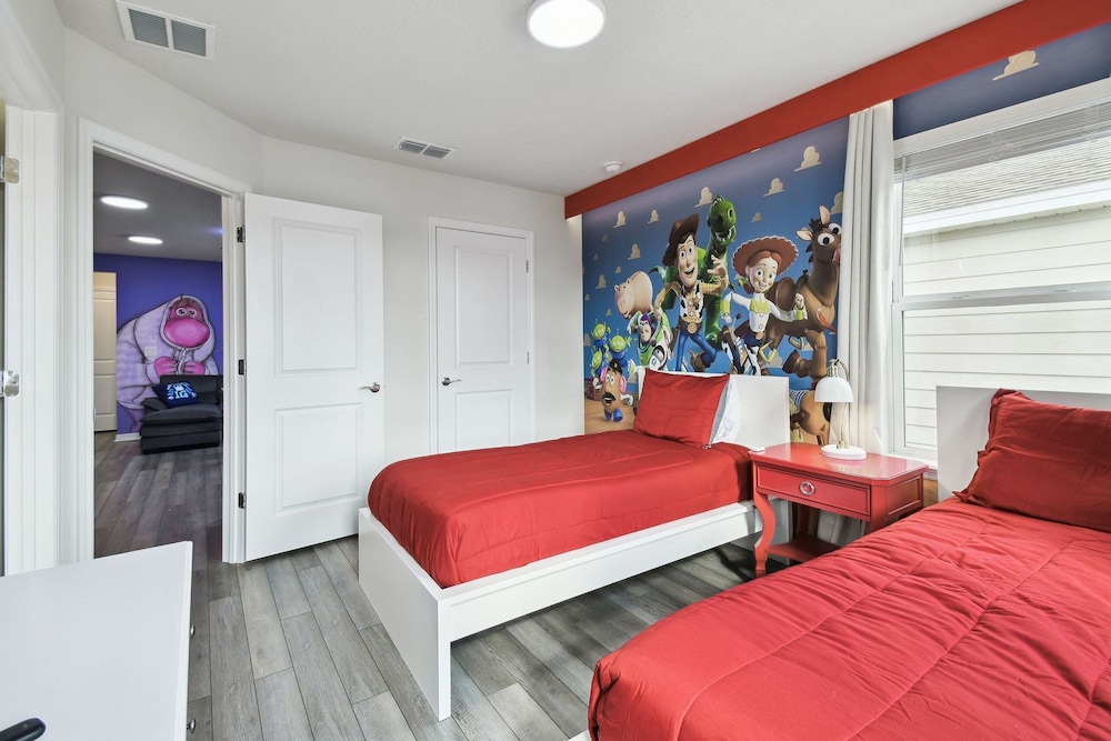 5 BD En-suites, Game Room, Pool, Sleeps 14, Disney