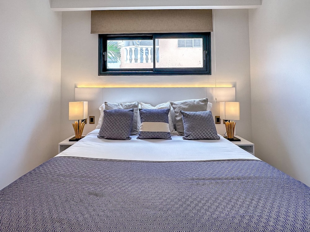 Luxury 3 Bedroom Apartment at the Beach