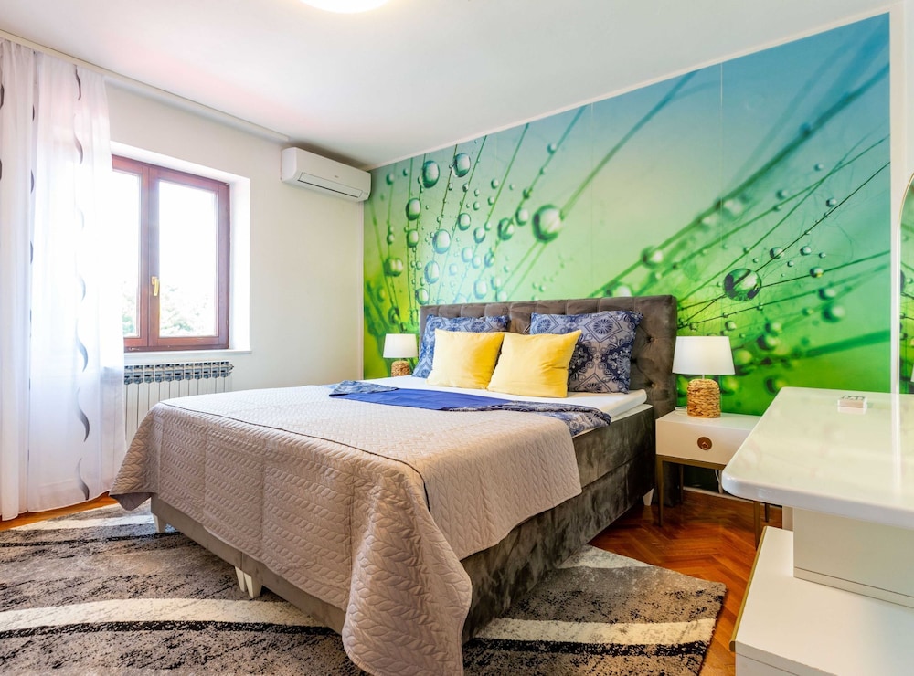 Zadar Lavish and Luxurious Apartment With Private Pool