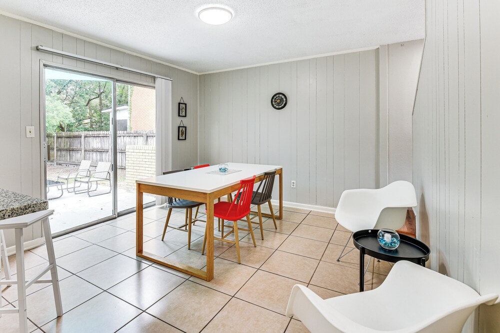 2 Mi to Garniers Beach Park: Pet-friendly FWB Home