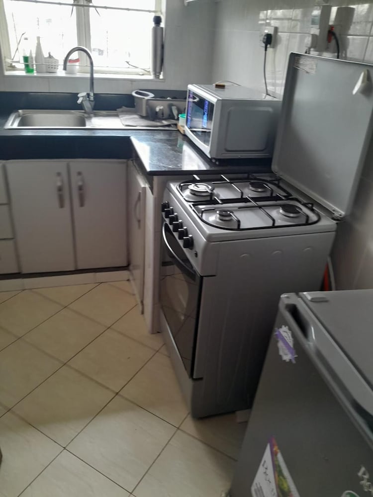 Charming 1-bed House in Nairobi Katani Rd view 4
