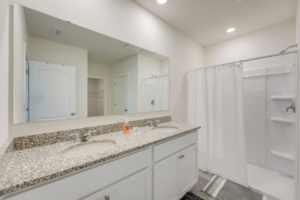 Gated Community < 30 Mi to Disney: Poinciana Home!