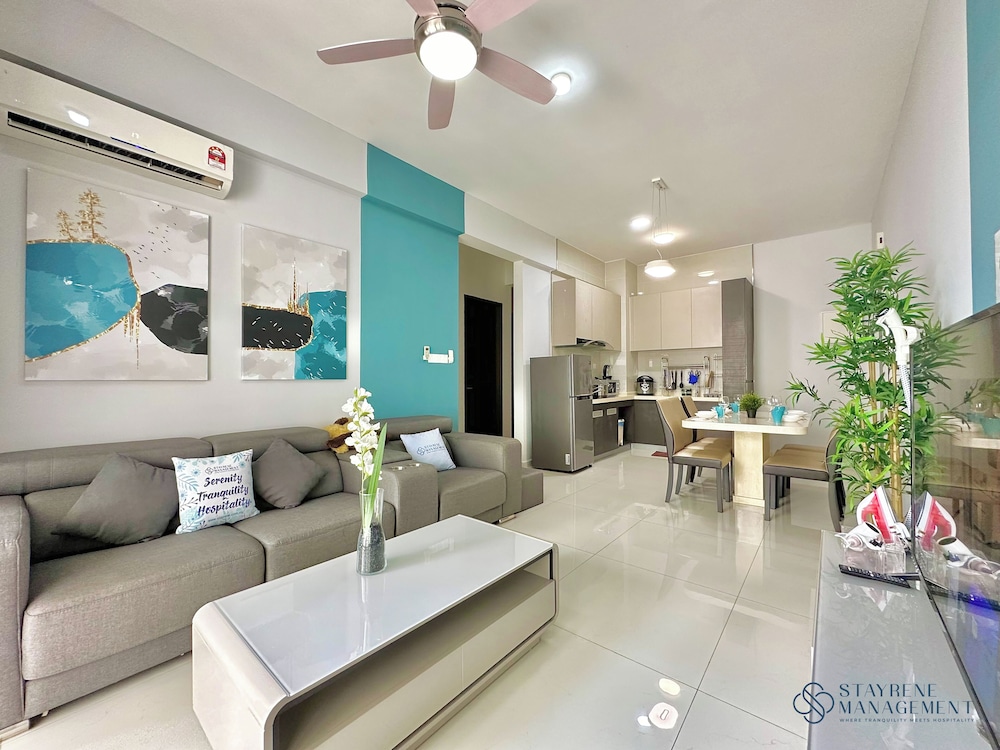 Country Garden Danga Bay Sea View Homestay by Stayrene