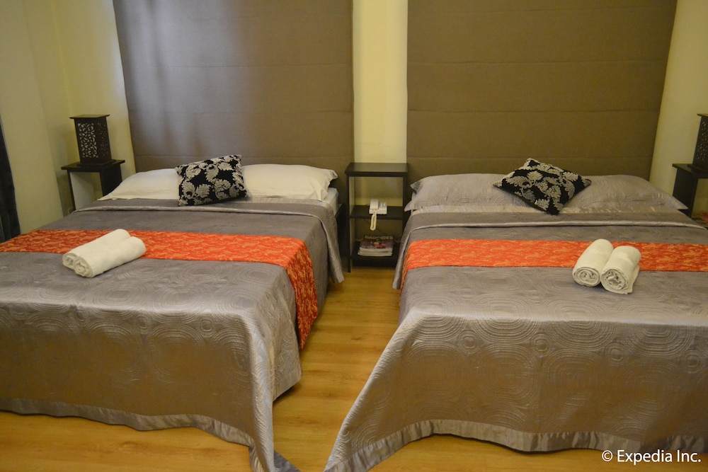 Twin Pines Suites