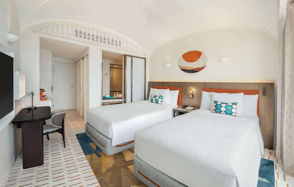 La Festa Phu Quoc, Curio Collection By Hilton 13