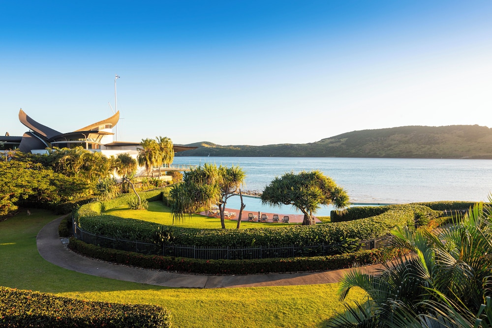 6 Yacht Club Oceanfront House On Marina Deluxe 4 Bedroom With 2 Golf Buggies