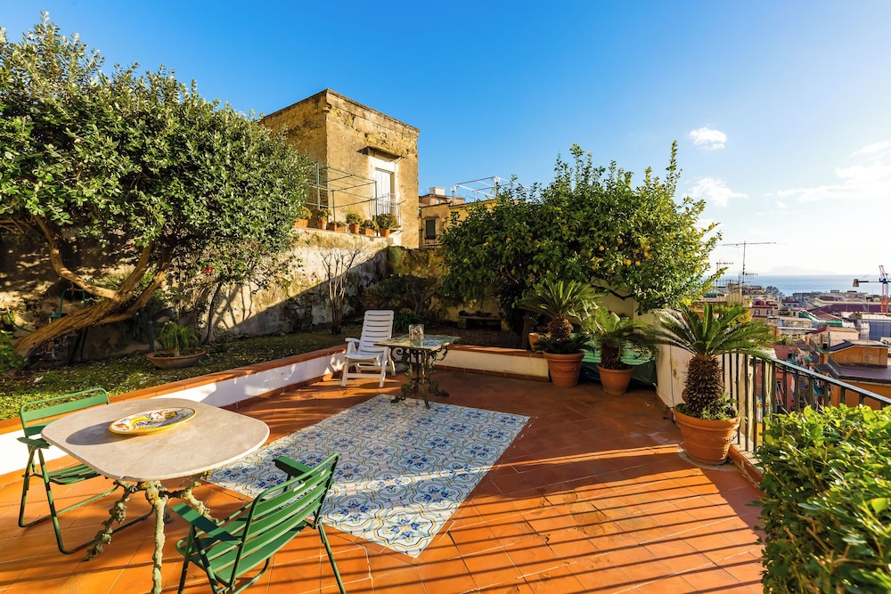 Villa Paola - Hidden Panoramic Garden and Terraces by Napoliapartments