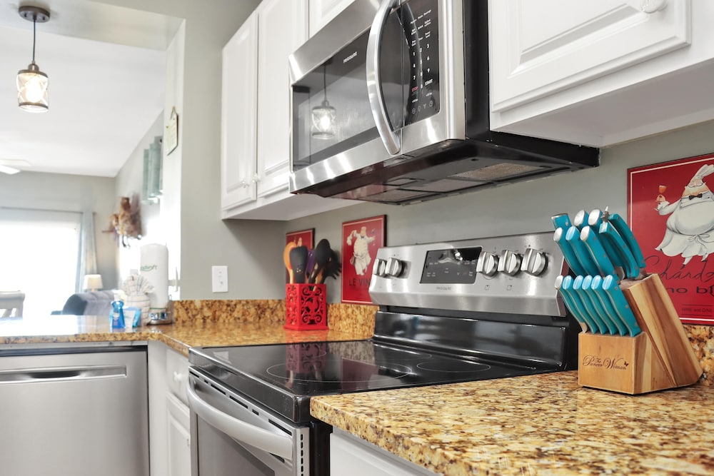 Waterside Village Condo 404 - Seadragon