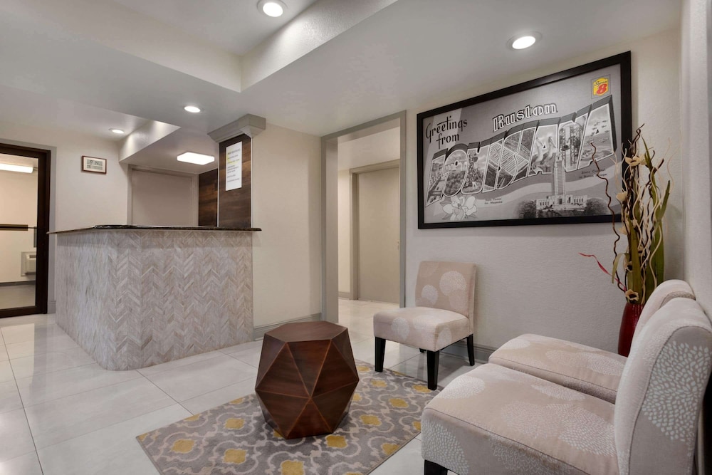 Ruston Vacations - Super 8 by Wyndham Ruston - Property Image 2