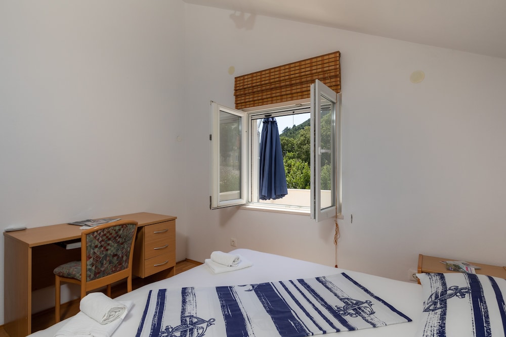 Apartment Relax Ston view 3