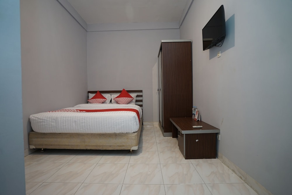 Hotel O Palembang Near Bumi Sriwijaya Stadium Formerly HPA Homestay