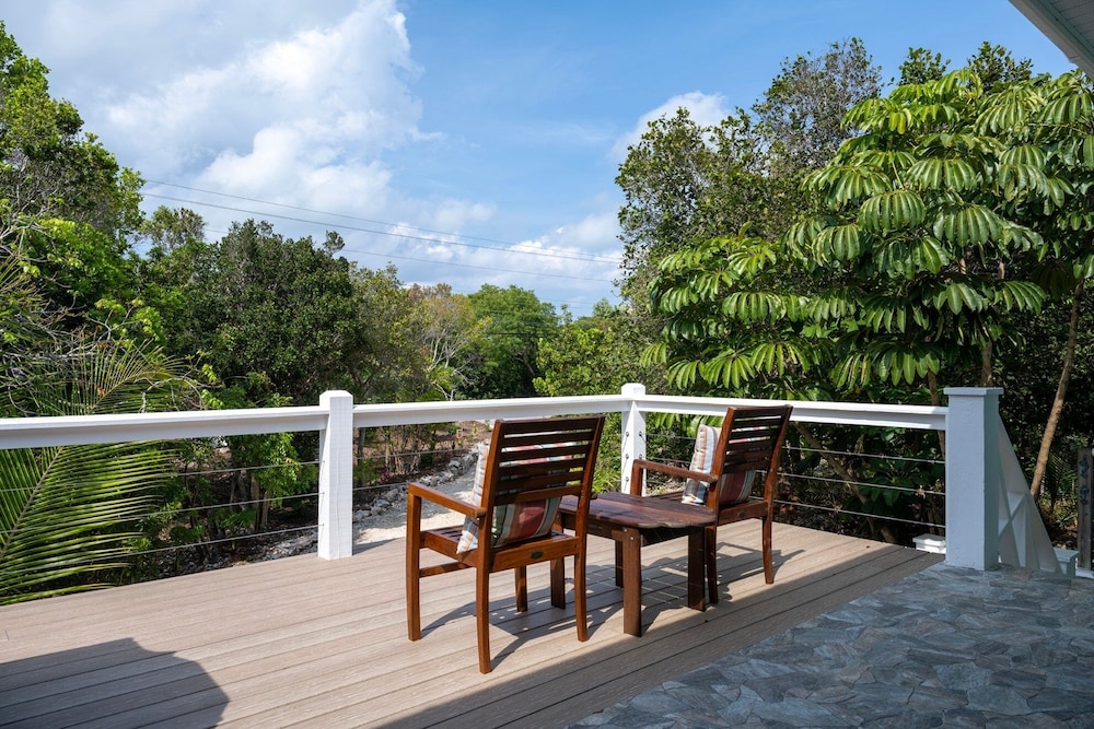 Ware-a-dise - Newly Remodeled Home On Calm Caribbean 3 Bedroom Home