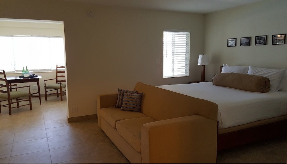 Le Cabanon Motel