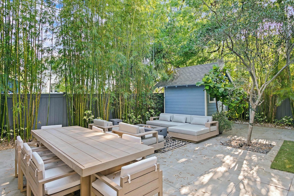 Sunset Bungalow With Hot Tub - 6ppl