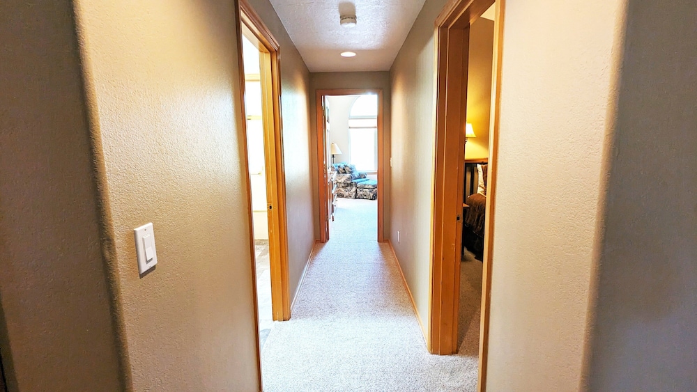 Mcnary 20 5 Bedroom Home