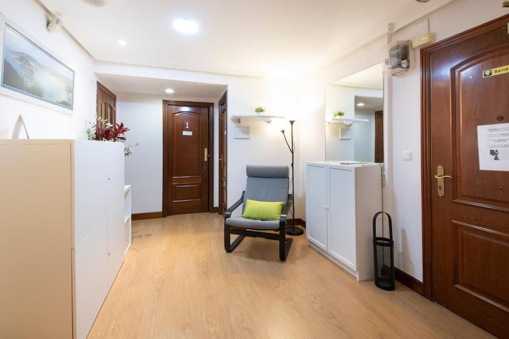 San Sebastian Vacations - PENSION SANTA CLARA SAN SEBASTIAN - Property Image 6