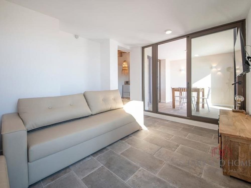 Th56e Apartamentos Murmur la nit