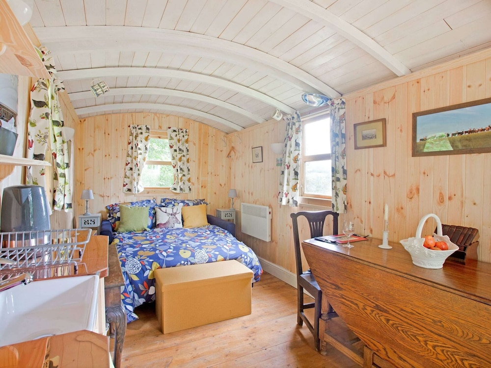 Shepherds Hut Near Exmoor National Park view 4