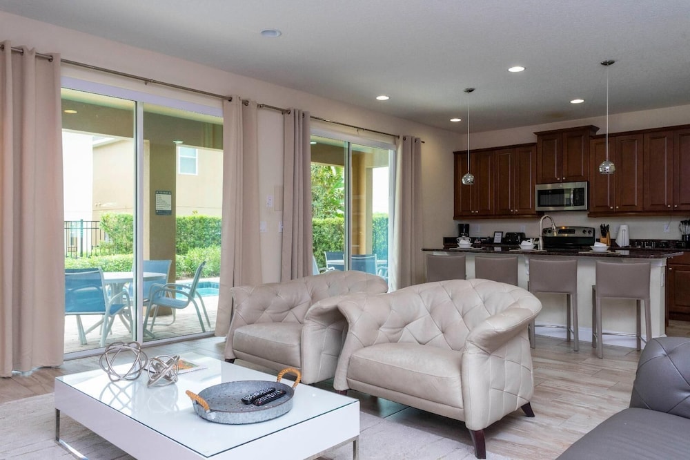421 NP - Exquisite Retreat at Encore Resort