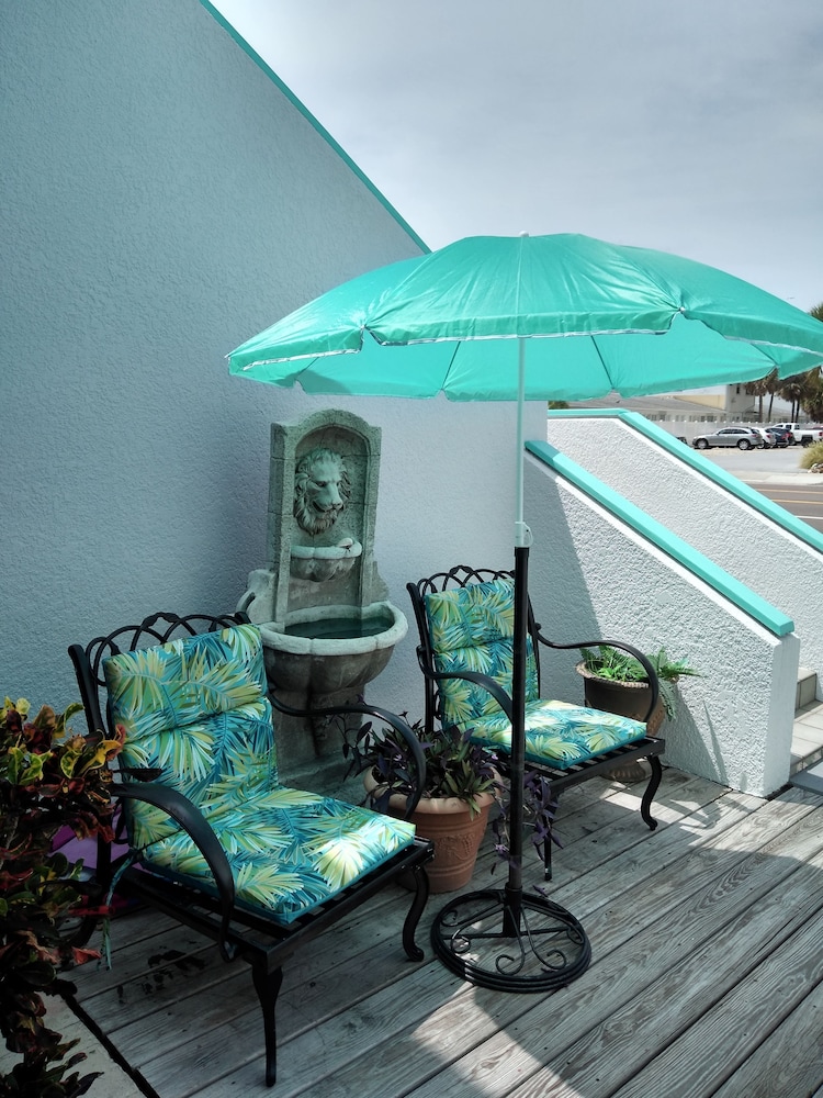Swashbuckler Motel