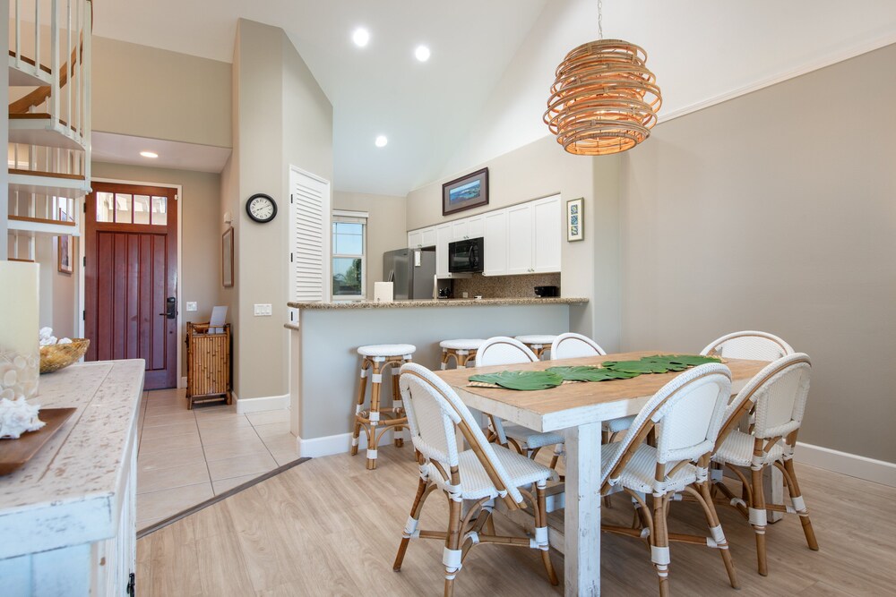 Tropical Top-floor Getaway - Fairway Villas G32 w/ Loft & Views
