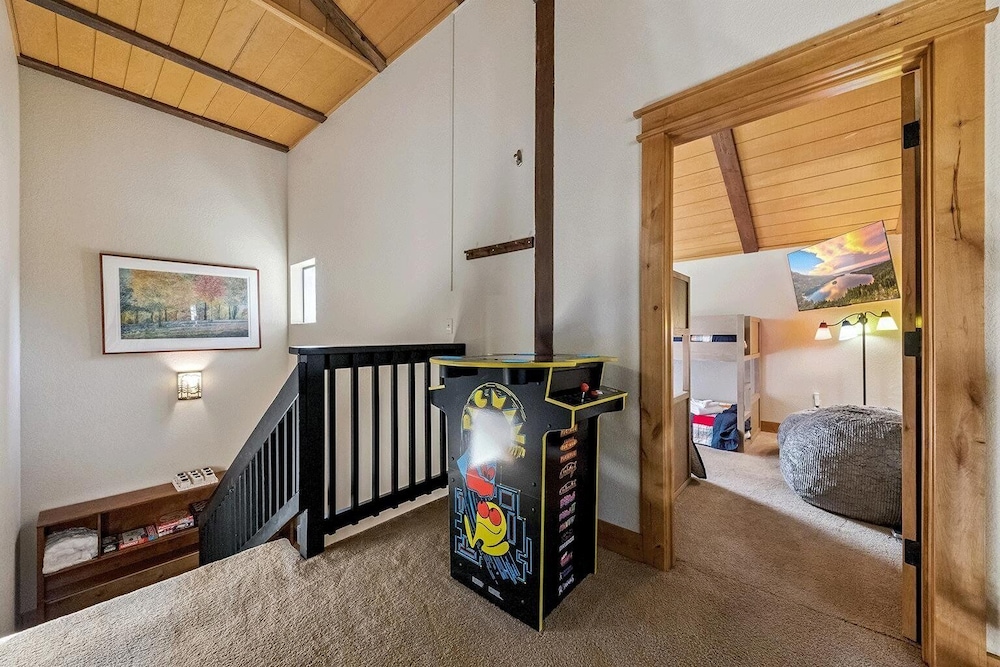 1192 Timber Lane 4 Bedroom Home