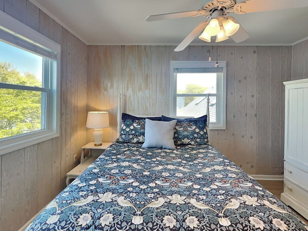 The Hydeaway by Topsail Realty