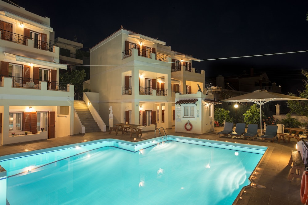 Kostis Villas