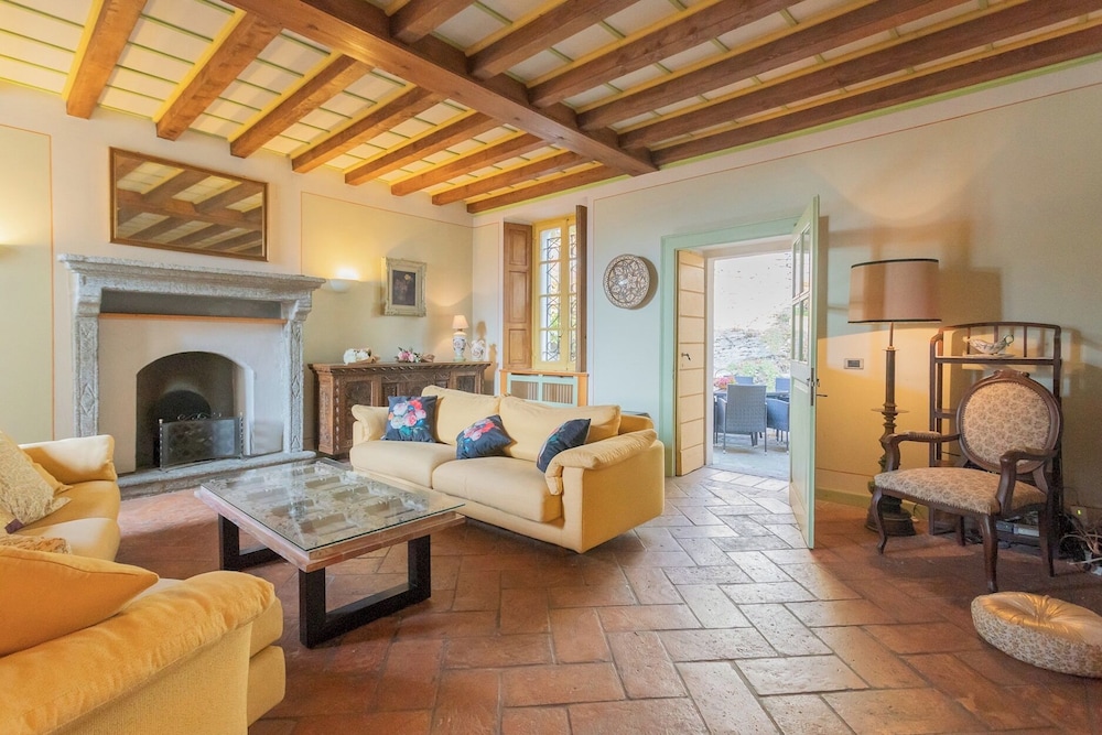 Villa Torre di Palanzo With Magnificent View by Rent all Como