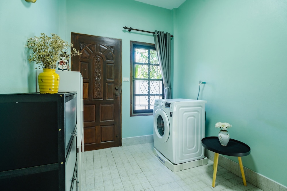 Kesorn Charming Authentic Thai Pool Villa Phuket