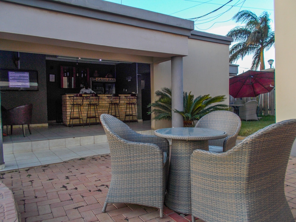 Four Pillars Lodge