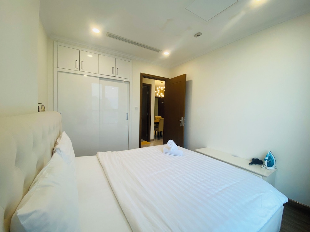 The Aquamarine Landmark Suites - Poolside Access at L4B
