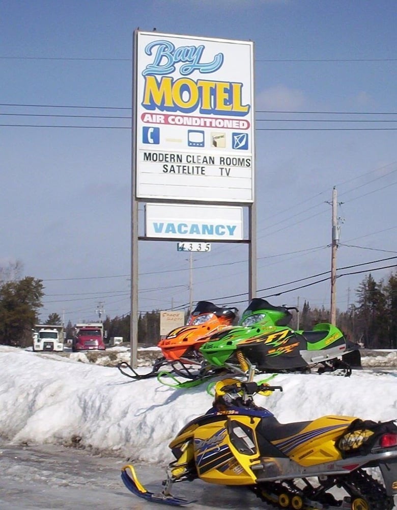 Bay Motel