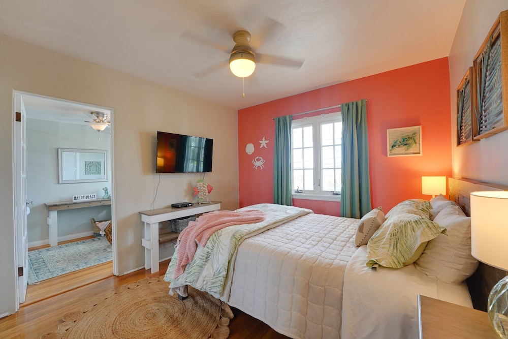 Coral Cottage