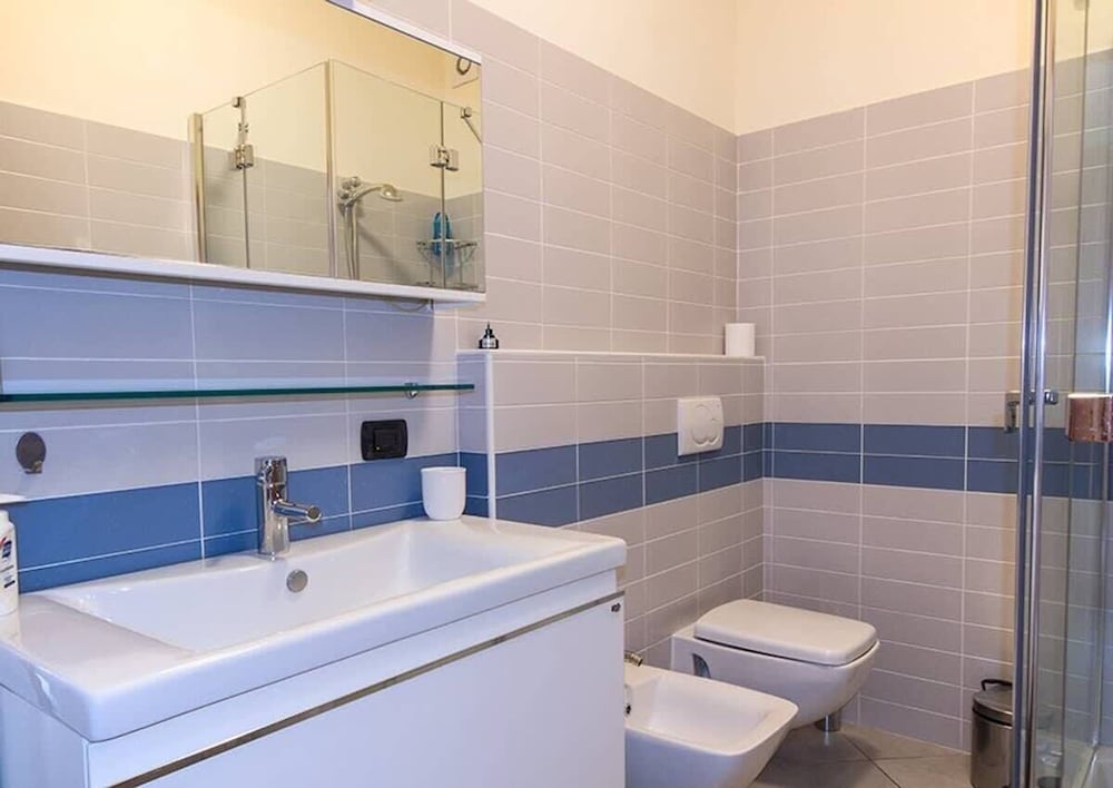 3 Bedroom Italian Lakes Apartment