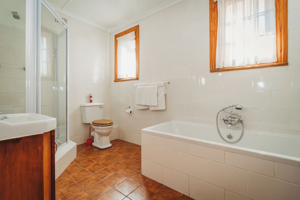 Acorn Guest House