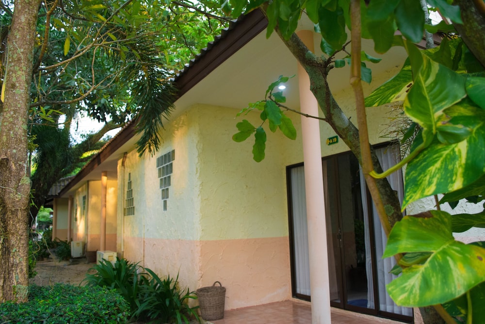 Coral Resort