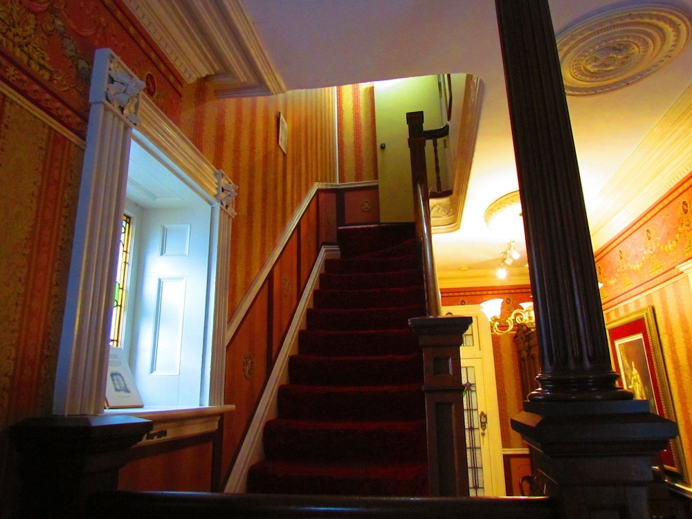 Brockville Vacations - The Noble Suites - Property Image 17