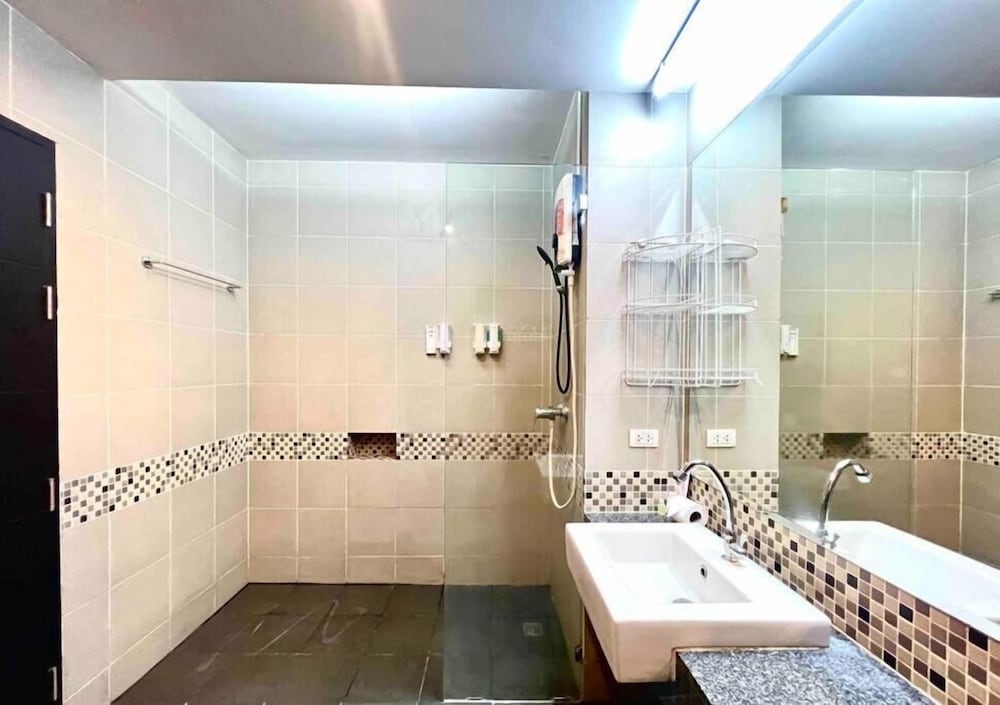 Sea View Suite Pool Access C81